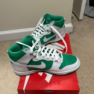 Nike Dunk High Retro